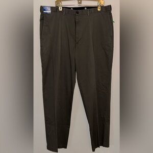 Essentials by Haggar Classic Fit Dress Pants Taupe, Size 42 X 32